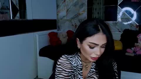 Snapshot of mistress_meryem chatting on November 25, 12:32 am mistress_meryem online show from November 25, 12:32 am