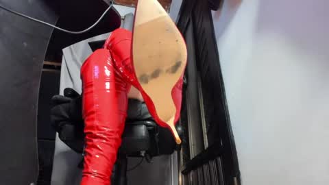 Snapshot of mistressanna_ chatting on June 4, 1:00 am Mistress Anna Alves online show from June 4, 1:00 am