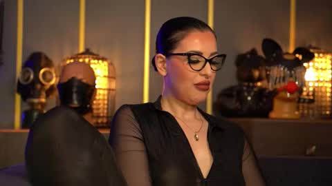 Mistress Kelly online show from March 6, 12:40 am