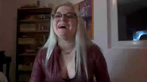 Snapshot of mistressmarlena chatting on February 20, 9:59 pm Mistress Marlena online show from February 20, 9:59 pm