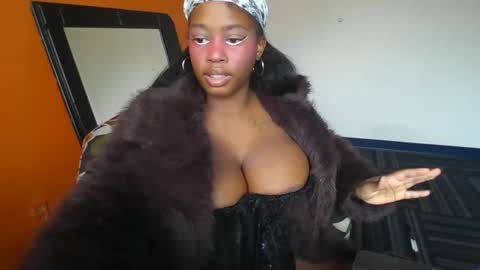 mistressmochareign online show from February 27, 7:25 pm