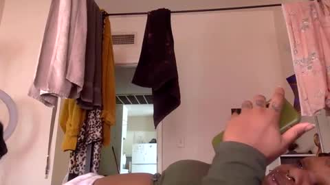 Snapshot of mistressmystii chatting on December 4, 4:49 pm Mistress Mystii online show from December 4, 4:49 pm