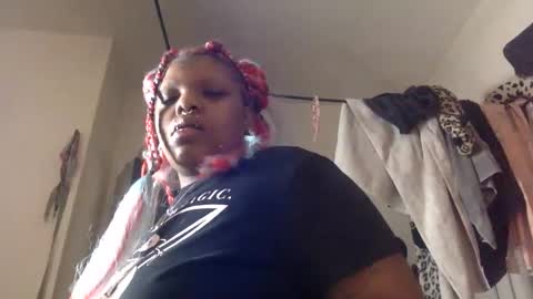 Snapshot of mistressmystii chatting on December 9, 12:01 am Mistress Mystii online show from December 9, 12:01 am