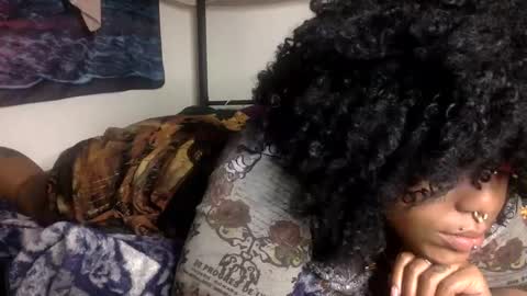 Snapshot of mistressmystii chatting on February 6, 2:33 am Mistress Mystii online show from February 6, 2:33 am