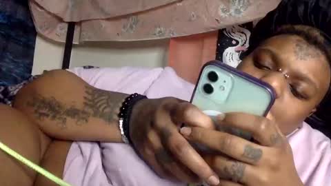 Snapshot of mistressmystii chatting on February 20, 4:18 am Mistress Mystii online show from February 20, 4:18 am