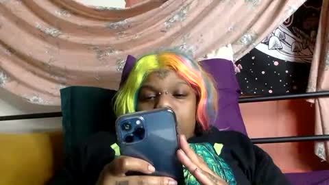 Snapshot of mistressmystii chatting on February 28, 4:21 am Mistress Mystii online show from February 28, 4:21 am