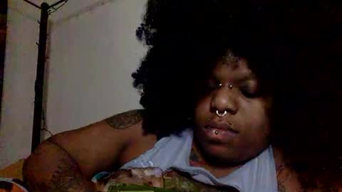 Snapshot of mistressmystii chatting on September 24, 2:15 am Mistress Mystii online show from September 24, 2:15 am