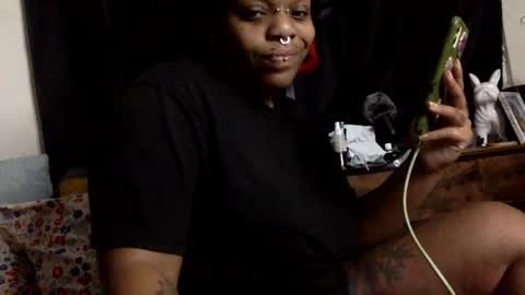 Snapshot of mistressmystii chatting on September 26, 5:33 am Mistress Mystii online show from September 26, 5:33 am