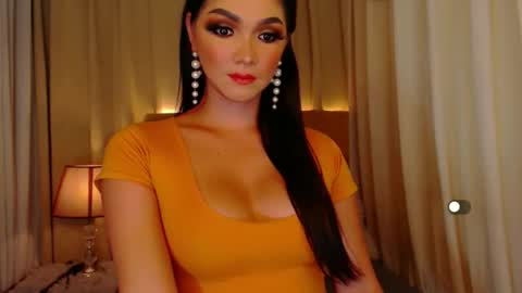 Leah online show from April 10, 9:19 pm