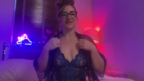 Snapshot of mistresssx chatting on December 20, 2:13 pm Miss X online show from December 20, 2:13 pm