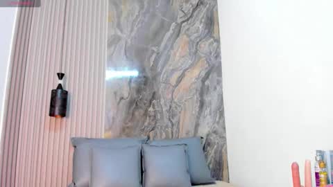 Snapshot of mistt_miaa chatting on October 17, 6:43 pm mistt_miaa online show from October 17, 6:43 pm