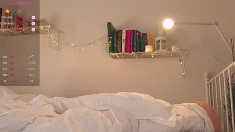 Snapshot of mita_mp4 chatting on December 31, 6:59 am Mita online show from December 31, 6:59 am