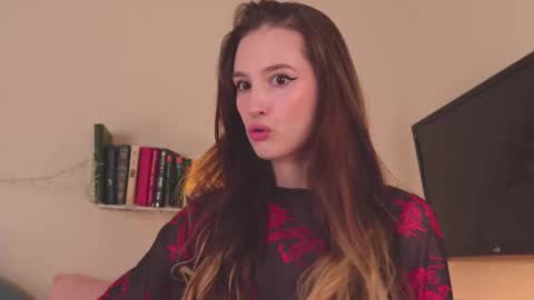 Snapshot of mita_mp4 chatting on February 13, 3:39 am Mita online show from February 13, 3:39 am