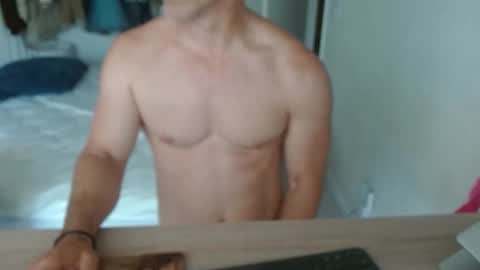 Snapshot of mitcheli chatting on May 12, 2:47 pm Onlyfans online show from May 12, 2:47 pm
