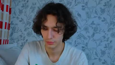 MitchelKors online show from April 13, 4:45 pm