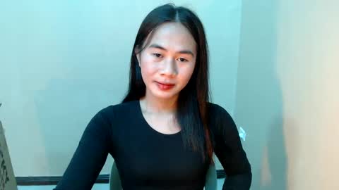 Snapshot of mitsuri_yuki chatting on December 4, 6:44 am Mitsu online show from December 4, 6:44 am