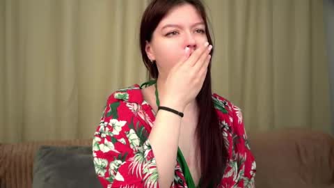 Snapshot of mitziefetters chatting on March 3, 1:23 am Rosalie online show from March 3, 1:23 am