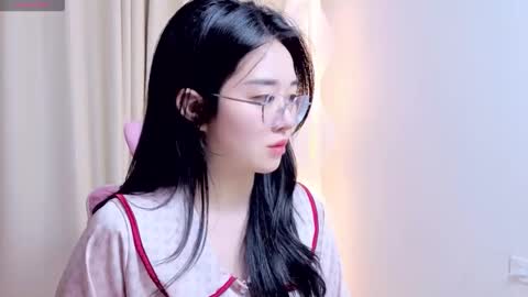 miu_999 online show from May 10, 2:11 pm