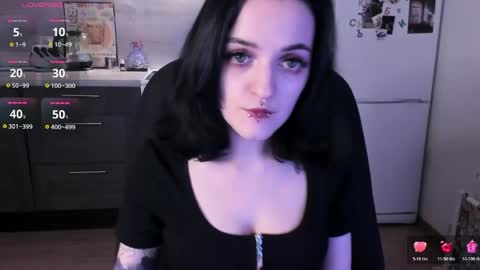 lina. online show from May 31, 9:27 pm