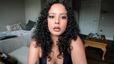 Snapshot of mixedbeauty45 chatting on May 13, 1:36 am mixedbeauty45 online show from May 13, 1:36 am
