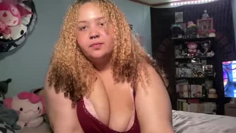 mixxedgoodness222 online show from December 18, 3:23 am