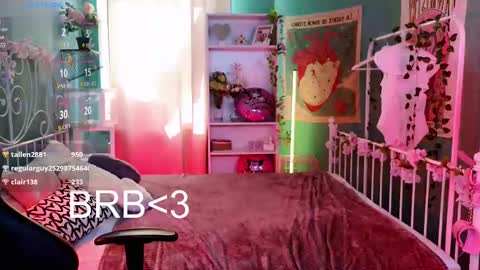 Snapshot of mizukinoyoru chatting on March 9, 12:09 pm Mizuki online show from March 9, 12:09 pm