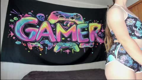 Snapshot of mizzkittay chatting on January 21, 6:00 am MizzKittay online show from January 21, 6:00 am