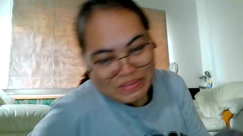 Snapshot of mizzmay chatting on November 15, 2:53 am Mizzmay online show from November 15, 2:53 am