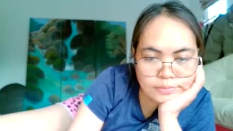 Snapshot of mizzmay chatting on November 18, 6:18 am Mizzmay online show from November 18, 6:18 am