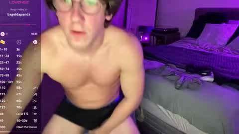 Leo online show from November 3, 12:46 am