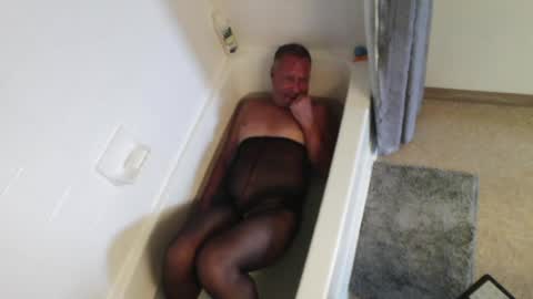 Snapshot of mjeffrey460699861 chatting on June 28, 1:17 pm mjeffrey460699861 online show from June 28, 1:17 pm