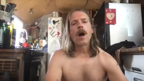 Snapshot of mjmarvin80 chatting on March 8, 7:28 pm mjmarvin80 online show from March 8, 7:28 pm