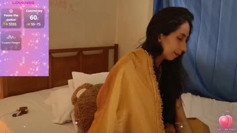 MoonLipson online show from March 2, 5:08 am