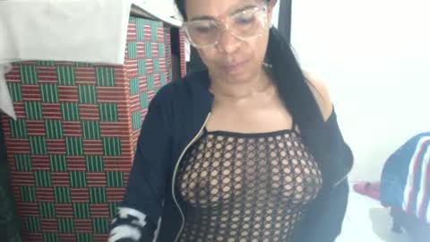 Snapshot of mmaturemessy chatting on February 22, 12:05 am kelly online show from February 22, 12:05 am