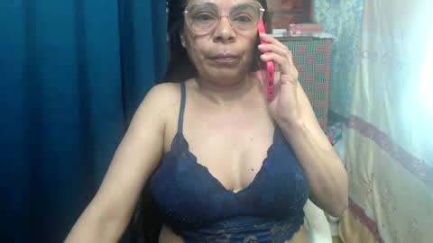 Snapshot of mmaturemessy chatting on October 9, 8:40 pm kelly online show from October 9, 8:40 pm