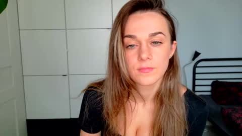 mmminnie online show from March 11, 2:34 pm