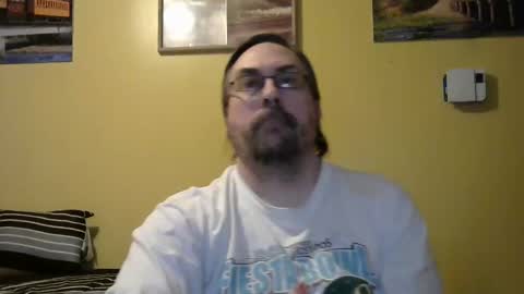 Snapshot of mmr4545 chatting on March 2, 5:19 am mark online show from March 2, 5:19 am