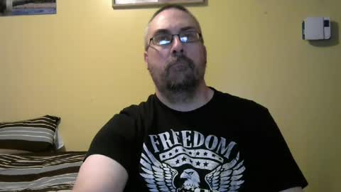 Snapshot of mmr4545 chatting on July 4, 5:02 am mark online show from July 4, 5:02 am