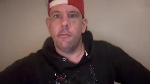 Snapshot of mnbttmguylking chatting on December 15, 1:59 pm TightHoleMPLS online show from December 15, 1:59 pm