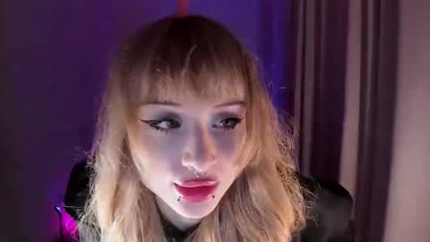 mnepohhh online show from February 5, 9:19 pm