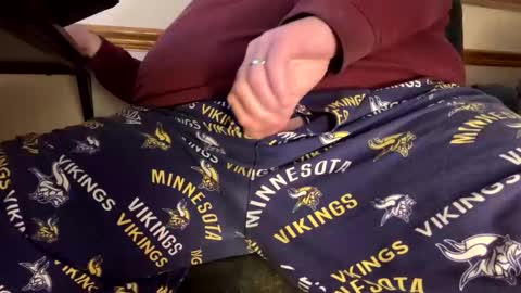 mnguy19726969 online show from April 28, 9:09 pm