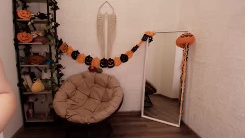 Snapshot of moana_light chatting on October 24, 2:30 am hey meet with me online show from October 24, 2:30 am