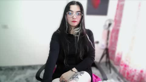 Sam online show from April 8, 3:01 pm