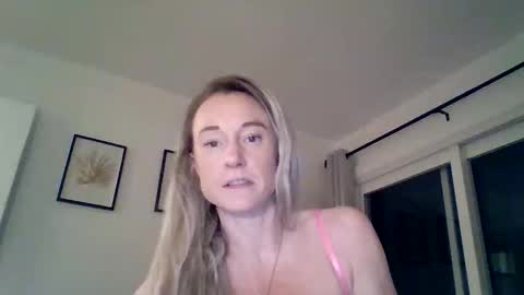 mockingbirds91 online show from April 4, 2:43 am