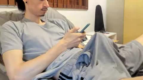 DigBreed online show from March 8, 11:52 pm