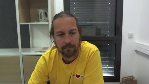 Snapshot of moi9876543210 chatting on September 12, 12:38 pm Julien online show from September 12, 12:38 pm