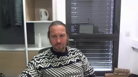 Julien online show from November 25, 11:32 am