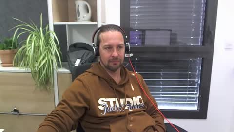 Julien online show from March 13, 11:39 am