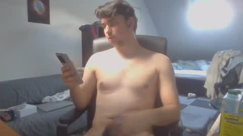 moistbreadstick online show from July 1, 1:13 pm