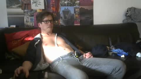 Fr online show from December 5, 9:39 am